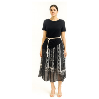 طقم نسائي مكون من قطعتين توب وتنورة ميدي - اسود